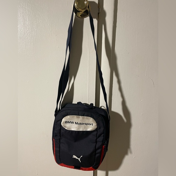 Puma-BMW Motorsport cross body sport bag. - Picture 6 of 6